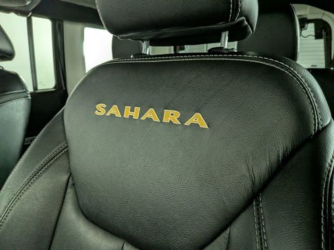 Used 2013 Jeep Wrangler Unlimited Sahara w/ Connectivity Group image 17