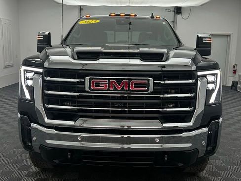 Used 2025 GMC Sierra 2500 SLT w/ SLT Premium Package image 21