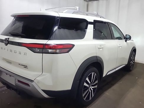 Used 2023 Nissan Pathfinder Platinum w/ Cargo Package AWD/4WD image 2
