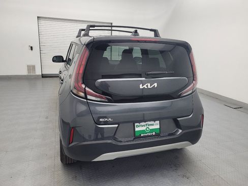 Used 2023 Kia Soul LX w/ LX Technology Package image 6