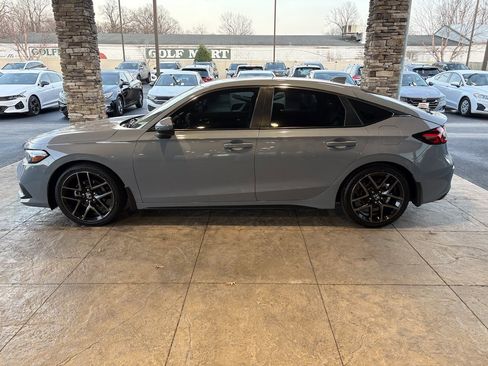 Used 2023 Honda Civic Sport Touring image 9