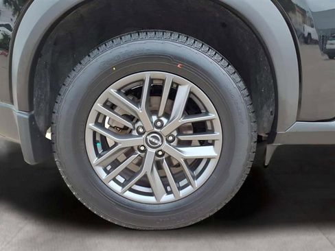 Used 2023 Nissan Rogue S image 19