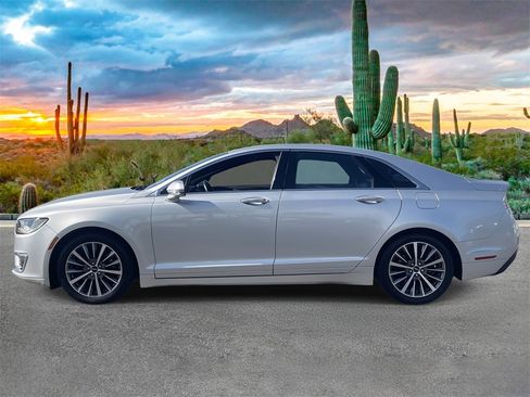 Used 2017 Lincoln MKZ Select w/ Select Plus Package image 6