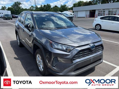 Used 2021 Toyota RAV4 LE AWD/4WD image 1