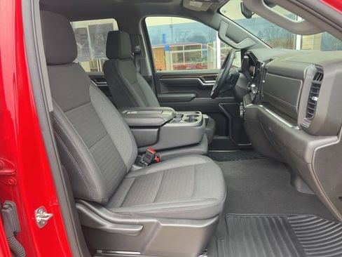 Used 2025 Chevrolet Silverado 1500 LT image 24