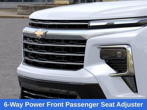 New 2026 Chevrolet Traverse High Country w/ LPO, Floor Liner Package AWD/4WD image 14