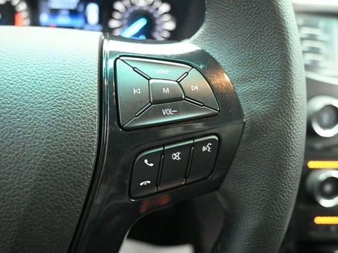 Used 2017 Ford Explorer XLT image 14