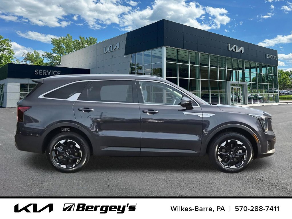 Certified 2026 Kia Sorento S w/ S Panoramic Sunroof Package AWD/4WD image 5