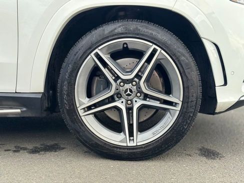 Used 2022 Mercedes-Benz GLS 450 4MATIC image 11
