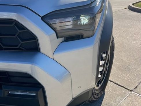 Used 2025 Toyota 4Runner TRD Off-Road AWD/4WD image 12