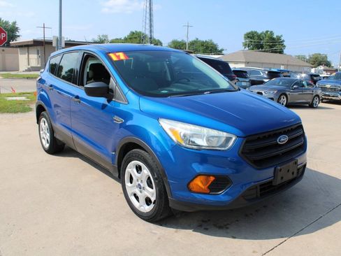 Used 2017 Ford Escape S FWD image 2