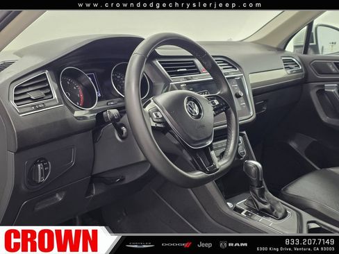 Used 2020 Volkswagen Tiguan SE FWD image 25