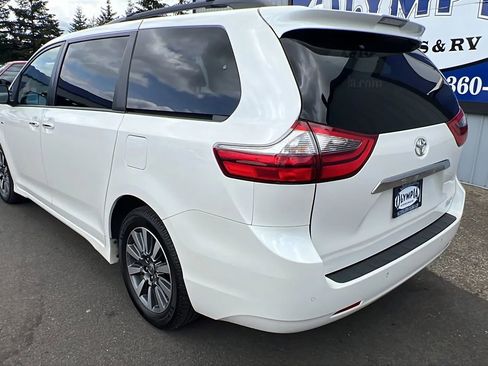 Used 2020 Toyota Sienna Limited Premium AWD/4WD image 12