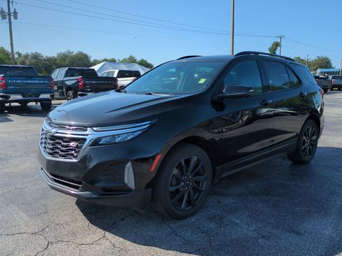 Used 2023 Chevrolet Equinox RS w/ RS Leather Package FWD image 8