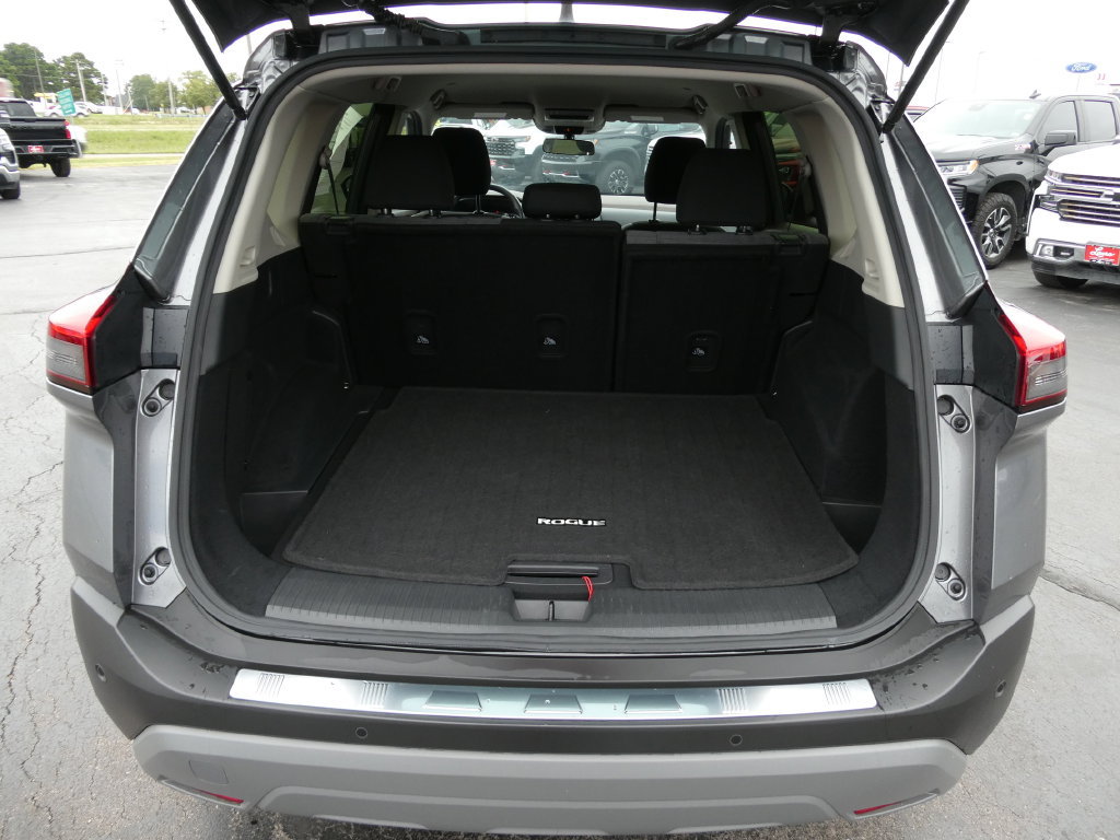 Used 2023 Nissan Rogue SV FWD image 16