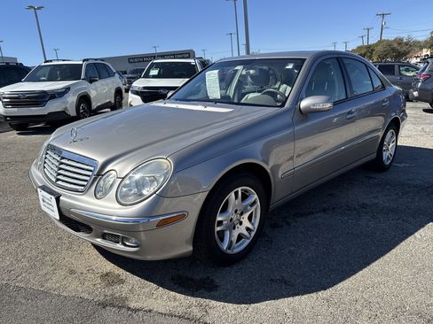 Used 2006 Mercedes-Benz E 320 CDI Sedan image 7
