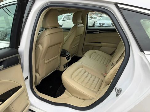 Used 2016 Ford Fusion SE w/ Equipment Group 502A image 17