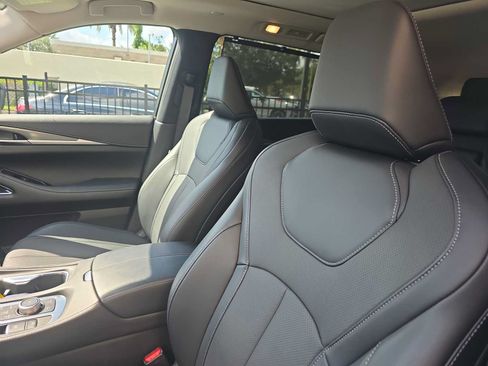Certified 2026 INFINITI QX60 Luxe w/ Cargo Package FWD image 17