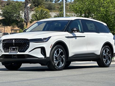 New 2026 Lincoln Nautilus Premier w/ Equipment Group 102A image 7