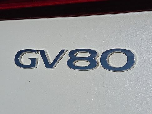 Used 2024 Genesis GV80 2.5T image 9