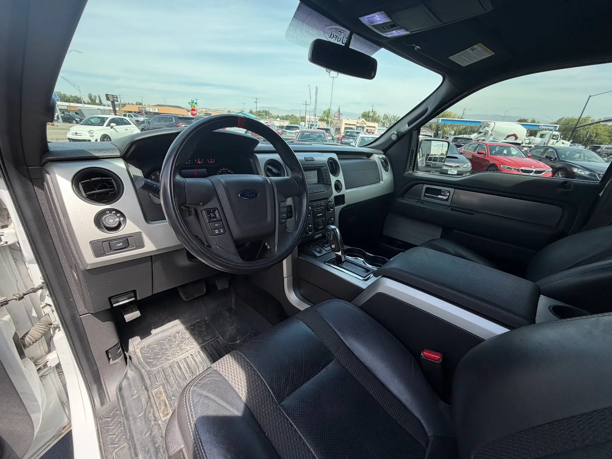Used 2013 Ford F150 Raptor w/ Plus Pkg AWD/4WD image 9