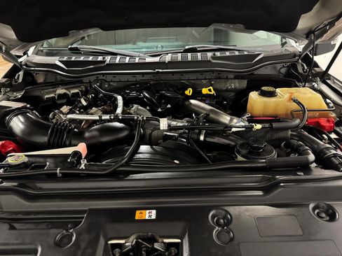 Used 2017 Ford F250 Lariat w/ Chrome Package image 54