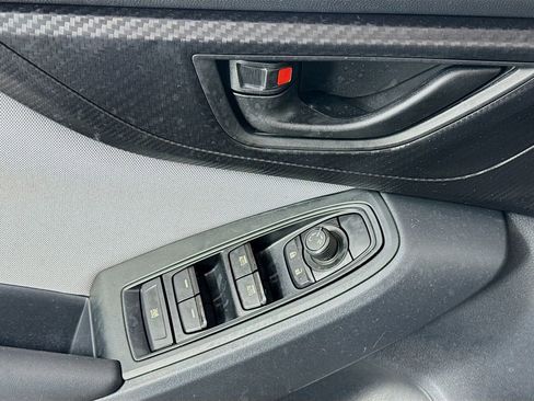 Used 2018 Subaru Crosstrek 2.0i image 20