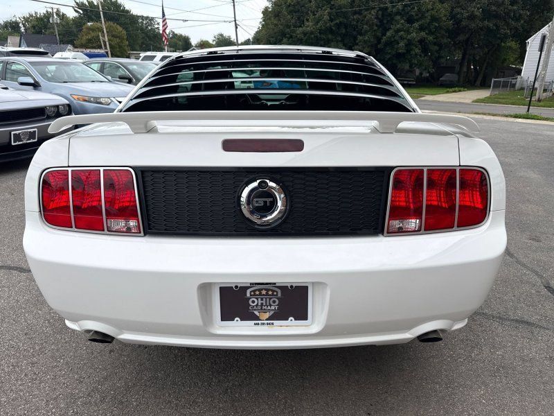 Used 2006 Ford Mustang GT RWD image 6