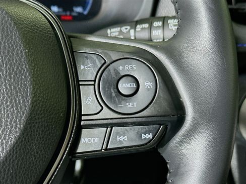 Used 2025 Toyota RAV4 XSE w/ Advanced Technology Package AWD/4WD image 17