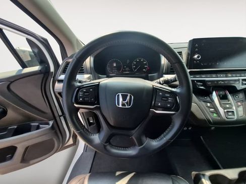 Certified 2025 Honda Odyssey EX-L image 12