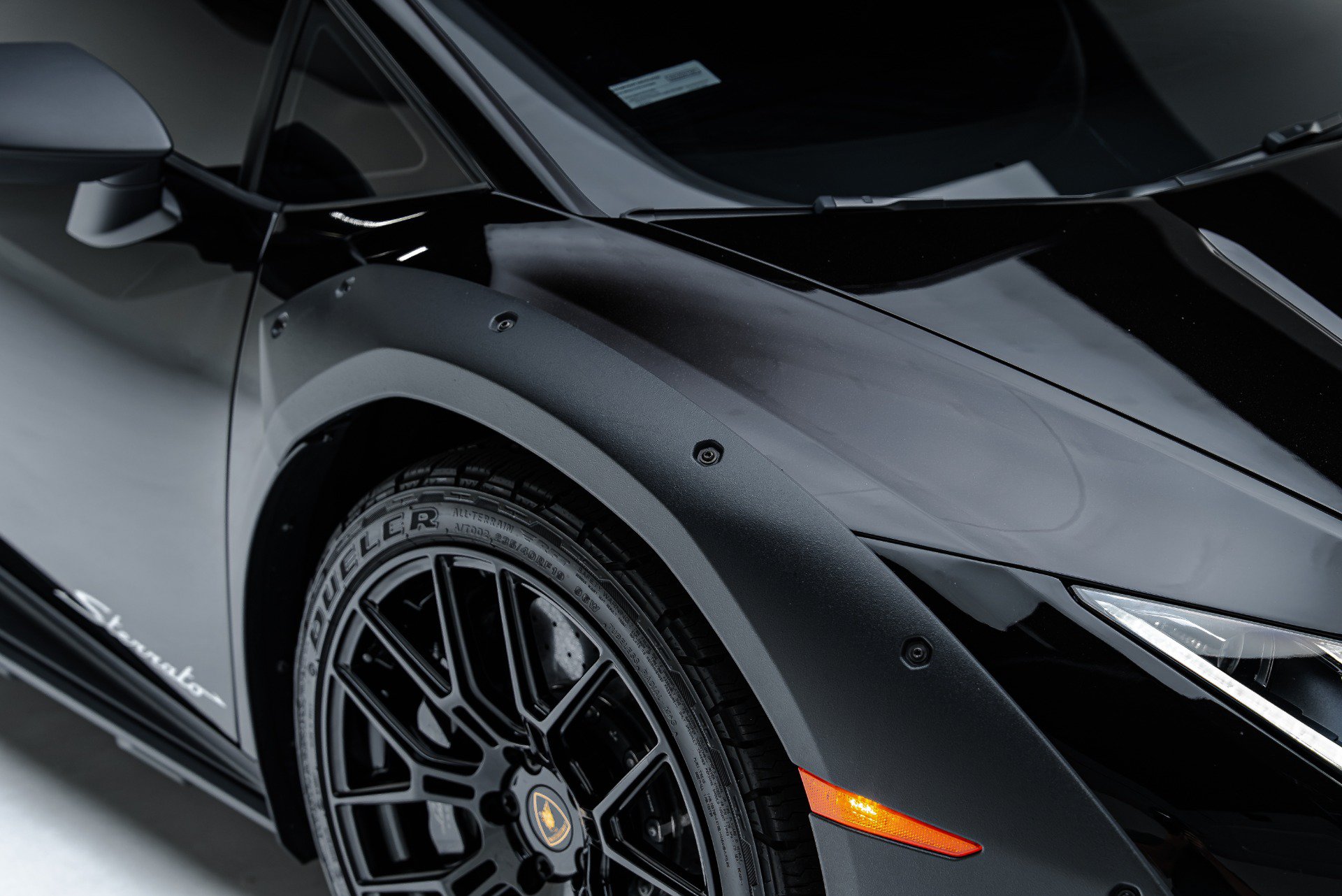 Used 2024 Lamborghini Huracan Sterrato AWD/4WD image 40