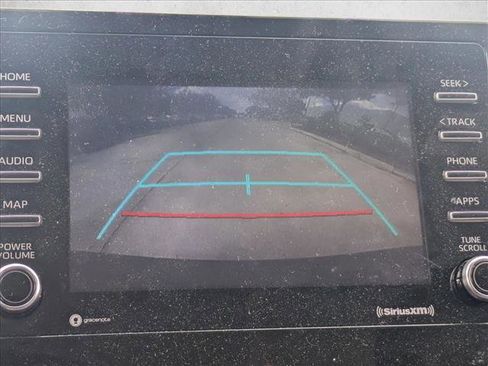 Used 2021 Toyota Camry SE image 14