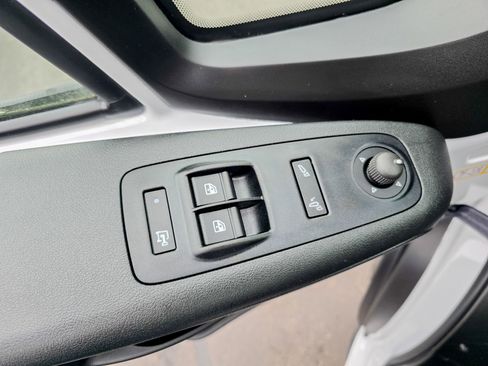 Used 2025 RAM ProMaster 2500 w/ Convenience Group image 30