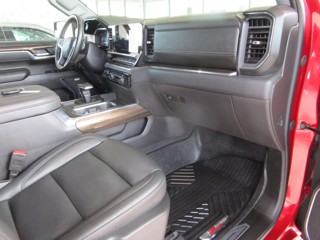Used 2025 Chevrolet Silverado 1500 LT Trail Boss w/ Convenience Package II AWD/4WD image 30