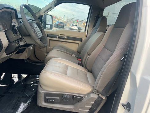 Used 2009 Ford F350 2WD Regular Cab Super Duty image 11