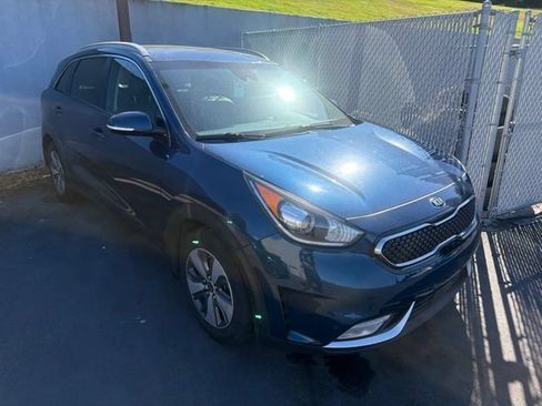 Used 2019 Kia Niro EX w/ Option Group 040 FWD image 5