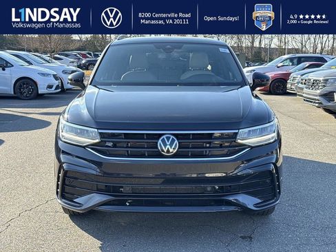 Used 2022 Volkswagen Tiguan SE R-Line image 6