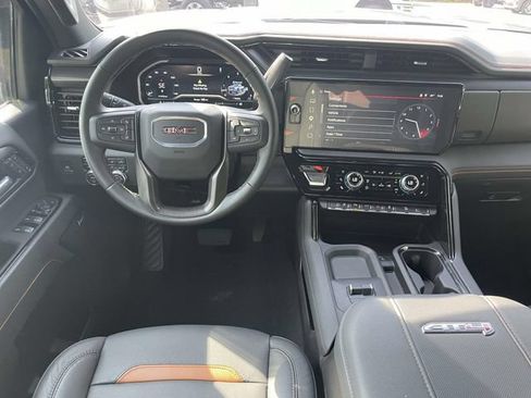 Used 2025 GMC Sierra 3500 AT4 w/ AT4 Premium Plus Package AWD/4WD image 12