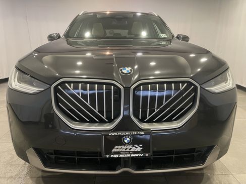Used 2025 BMW X3 xDrive30i w/ Premium Package image 2