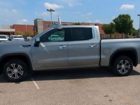 Used 2024 GMC Sierra 1500 SLT image 5