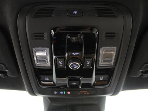 Certified 2025 Cadillac Escalade ESV Sport Platinum image 31