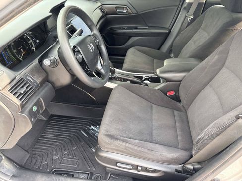 Used 2015 Honda Accord Hybrid Sedan image 14