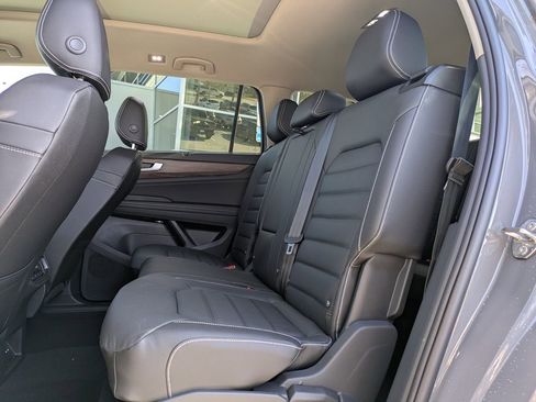 New 2026 Volkswagen Atlas SEL AWD/4WD image 16