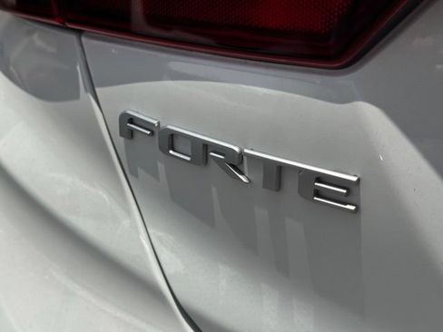 Certified 2023 Kia Forte GT-Line w/ GT-Line Premium Package FWD image 7