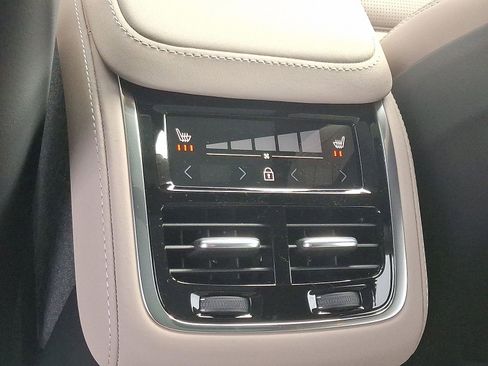 New 2026 Volvo XC90 B6 Ultra image 7