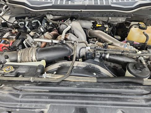 Used 2020 Ford F350 Lariat w/ Lariat Ultimate Package AWD/4WD image 30