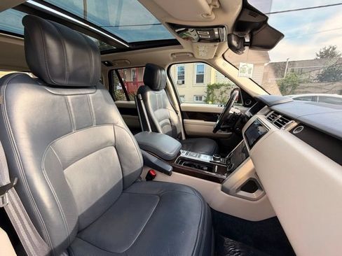 Used 2019 Land Rover Range Rover HSE AWD/4WD image 25