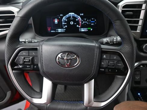 Used 2025 Toyota Sequoia Platinum AWD/4WD image 24