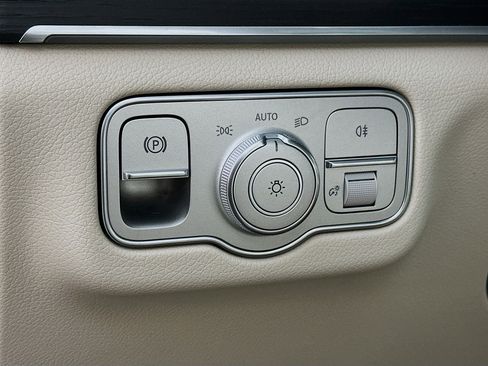 New 2026 Mercedes-Benz GLE 450 4MATIC image 10