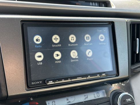 Used 2017 Toyota RAV4 Limited image 30